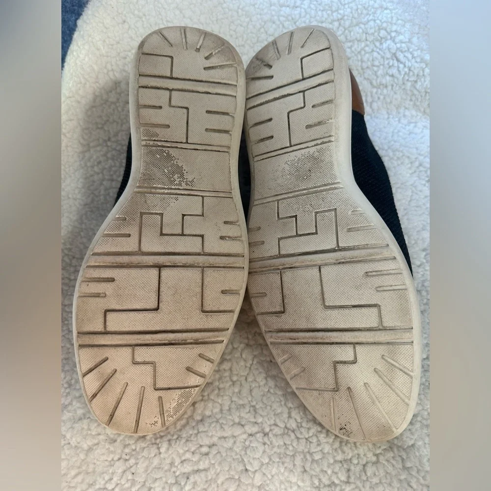 G.H. Bass & Co. Navy Knit Oxford Sneakers with Tan Accents Size 9.5